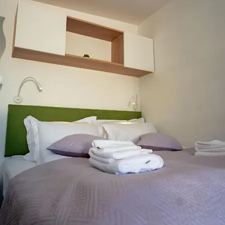 Apartment Mobilheim Direkt Am By Interhome Ugljan