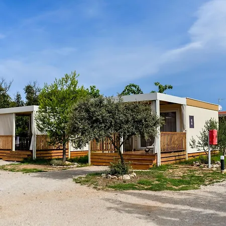 Mobilheim Direkt Am By Interhome 아파트 우글랸